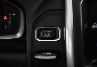 Подержанный автомобиль Volvo XC60 2014 года (17 фото)