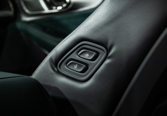 Подержанный автомобиль GAC GS8 2023 года (27 фото)