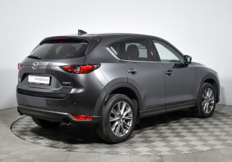 Подержанный автомобиль Mazda CX-5 2021 года (5 фото)