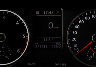 Подержанный автомобиль Volkswagen Amarok 2013 года (18 фото)