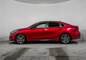Подержанный автомобиль Kia Cerato Sedan 2020 года (8 фото)