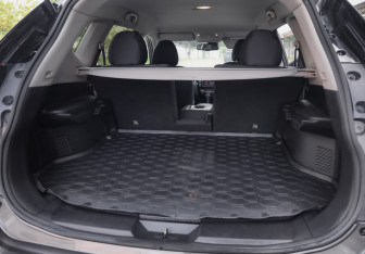 Подержанный автомобиль Nissan X-Trail 2022 года (27 фото)
