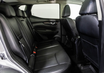 Подержанный автомобиль Nissan Qashqai 2014 года (18 фото)