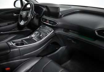 Подержанный автомобиль Hyundai Santa Fe 2021 года (13 фото)
