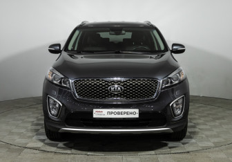 Подержанный автомобиль Kia Sorento 2017 года (2 фото)