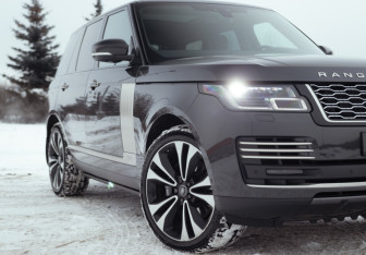Подержанный автомобиль Land Rover Range Rover 2021 года (5 фото)
