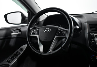 Подержанный автомобиль Hyundai Solaris Sedan 2016 года (15 фото)