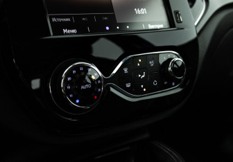 Подержанный автомобиль Renault Kaptur 2021 года (17 фото)