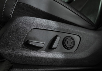 Подержанный автомобиль Kia Carnival 2021 года (18 фото)