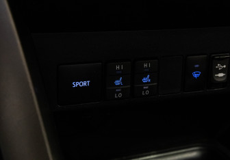 Подержанный автомобиль Toyota RAV4 2014 года (16 фото)