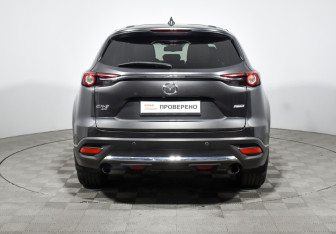 Подержанный автомобиль Mazda CX-9 2017 года (6 фото)