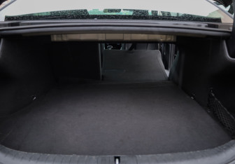 Подержанный автомобиль Genesis G70 2019 года (28 фото)