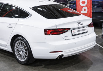 Подержанный автомобиль Audi A5 Liftback 2019 года (11 фото)