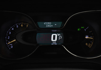 Подержанный автомобиль Renault Kaptur 2017 года (22 фото)