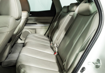 Подержанный автомобиль Mazda CX-7 2011 года (10 фото)