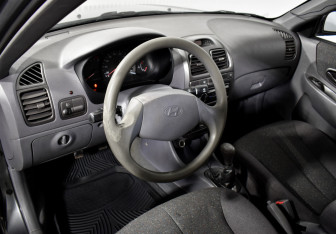 Подержанный автомобиль Hyundai Accent Sedan 2007 года (9 фото)