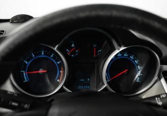 Подержанный автомобиль Chevrolet Cruze Hatchback 2012 года (11 фото)
