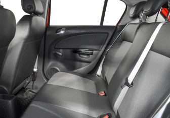 Подержанный автомобиль Opel Corsa 2007 года (11 фото)