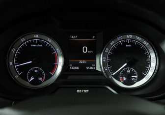 Подержанный автомобиль Skoda Octavia Liftback 2017 года (12 фото)