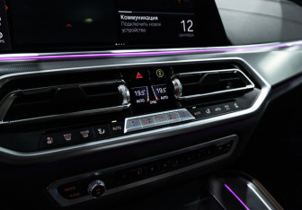 Подержанный автомобиль BMW X6 2022 года (32 фото)