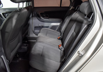 Подержанный автомобиль Skoda Fabia Wagon 2012 года (11 фото)