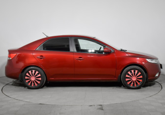 Подержанный автомобиль Kia Cerato Sedan 2010 года (4 фото)
