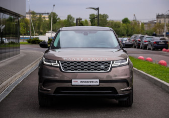 Подержанный автомобиль Land Rover Range Rover Velar 2018 года (4 фото)