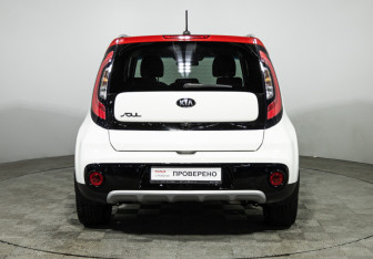Подержанный автомобиль Kia Soul 2018 года (6 фото)