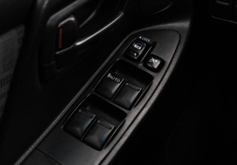 Подержанный автомобиль Subaru Impreza Wagon 2004 года (17 фото)