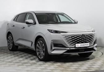 Подержанный автомобиль Changan UNI-K 2022 года (3 фото)