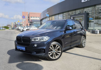 Подержанный автомобиль BMW X5 2014 года (1 фото)