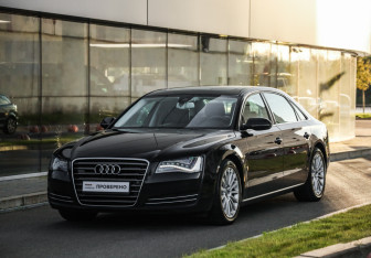 Подержанный автомобиль Audi A8 2011 года (3 фото)