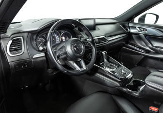 Подержанный автомобиль Mazda CX-9 2018 года (11 фото)