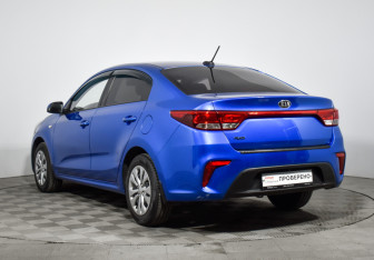 Подержанный автомобиль Kia Rio Sedan 2017 года (7 фото)