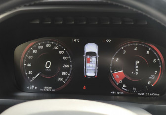 Подержанный автомобиль Volvo XC90 2018 года (17 фото)