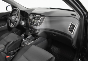 Подержанный автомобиль Hyundai Creta 2016 года (12 фото)