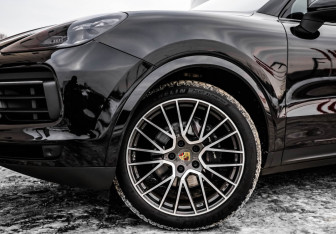 Подержанный автомобиль Porsche Cayenne 2019 года (4 фото)