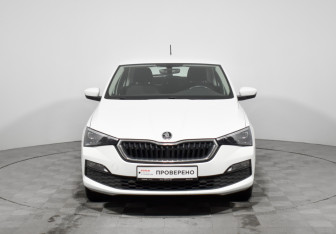 Подержанный автомобиль Skoda Rapid Liftback 2021 года (2 фото)