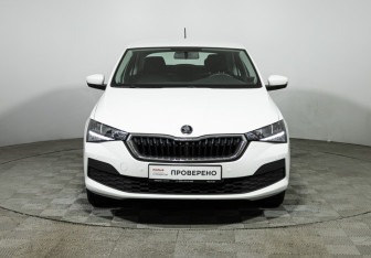 Подержанный автомобиль Skoda Rapid Liftback 2021 года (2 фото)