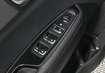 Подержанный автомобиль Kia Optima Sedan 2017 года (10 фото)