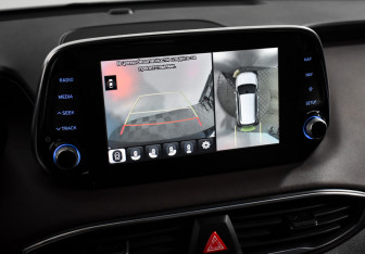 Подержанный автомобиль Hyundai Santa Fe 2019 года (23 фото)