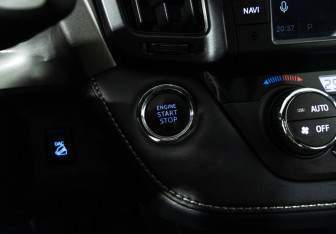 Подержанный автомобиль Toyota RAV4 2019 года (33 фото)