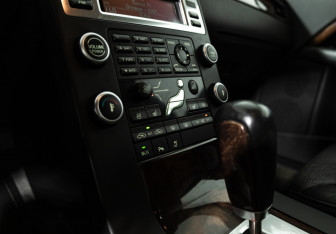 Подержанный автомобиль Volvo S80 2008 года (17 фото)