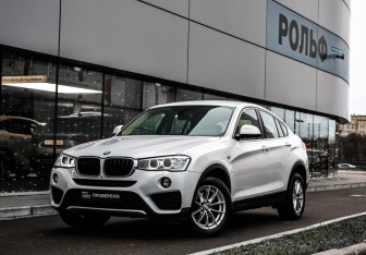 Подержанный автомобиль BMW X4 2017 года (1 фото)