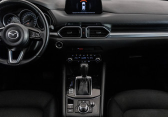 Подержанный автомобиль Mazda CX-5 2019 года (13 фото)
