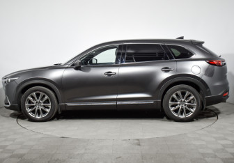Подержанный автомобиль Mazda CX-9 2017 года (8 фото)