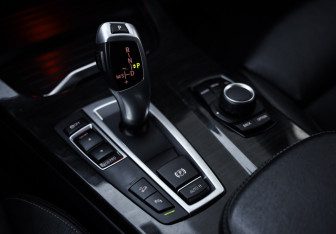 Подержанный автомобиль BMW X4 2016 года (19 фото)