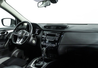 Подержанный автомобиль Nissan Qashqai 2020 года (9 фото)