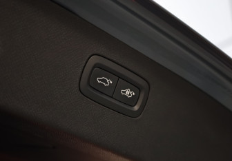 Подержанный автомобиль Volvo XC90 2019 года (28 фото)