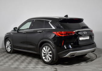 Подержанный автомобиль Infiniti QX50 2018 года (7 фото)